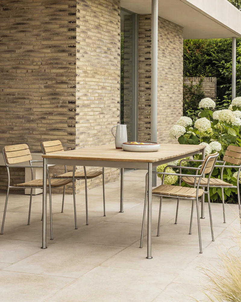 Solas Side Chair เก้าอี้กลางแจ้งไม้สักโครงสแตนเลส ออกแบบโดย Matthew Hilton