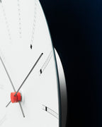 นาฬิกาแขวนผนัง Arne Jacobsen City Hall ดีไซน์มินิมอล คลาสสิกเรียบง่าย สไตล์เดนมาร์ก จัดจำหน่ายโดย Old Pine Trees