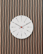 นาฬิกาแขวนผนัง Arne Jacobsen City Hall ดีไซน์มินิมอล คลาสสิกเรียบง่าย สไตล์เดนมาร์ก จัดจำหน่ายโดย Old Pine Trees