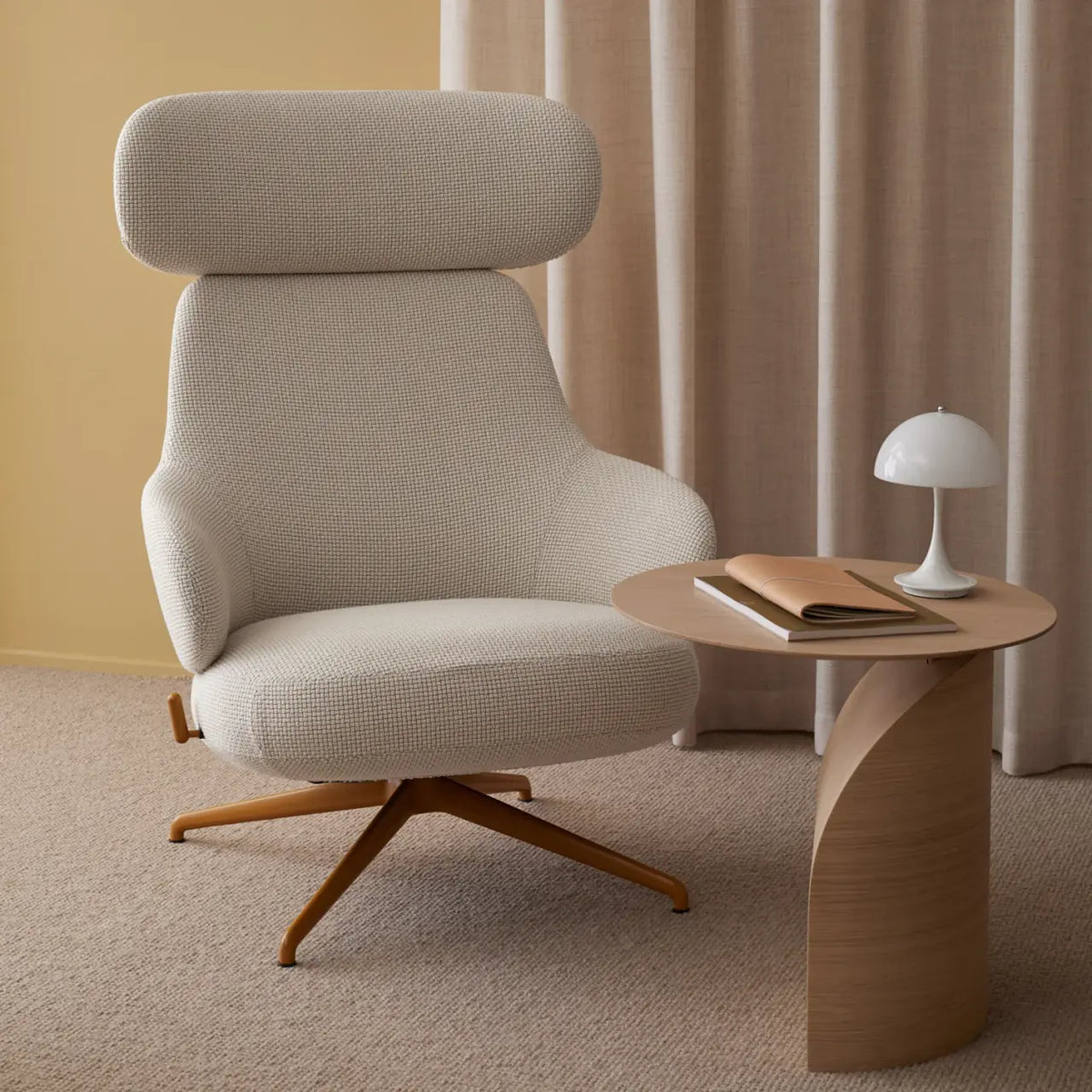 Pillo Easy Chair High