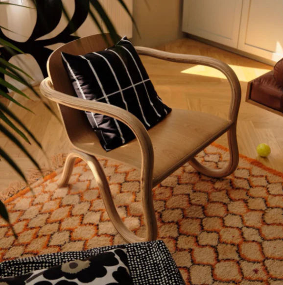 Made by Choice KOLHO Lounge Chair เก้าอี้ lounge plywood รูปทรง geometric และ curved form ออกแบบโดย Matthew Day Jackson