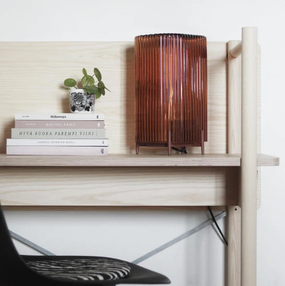 Made by Choice FEM Desk โต๊ะทำงานไม้ ash แบบ multifunctional สำหรับ sitting และ standing use ออกแบบโดย Fyra