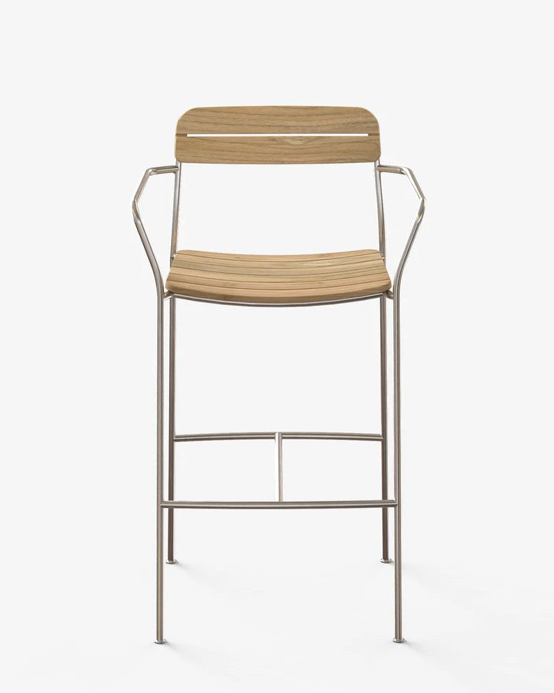 Solas Bar Stool สตูลบาร์กลางแจ้งที่นั่งไม้สักโครงสแตนเลส ออกแบบโดย Matthew Hilton