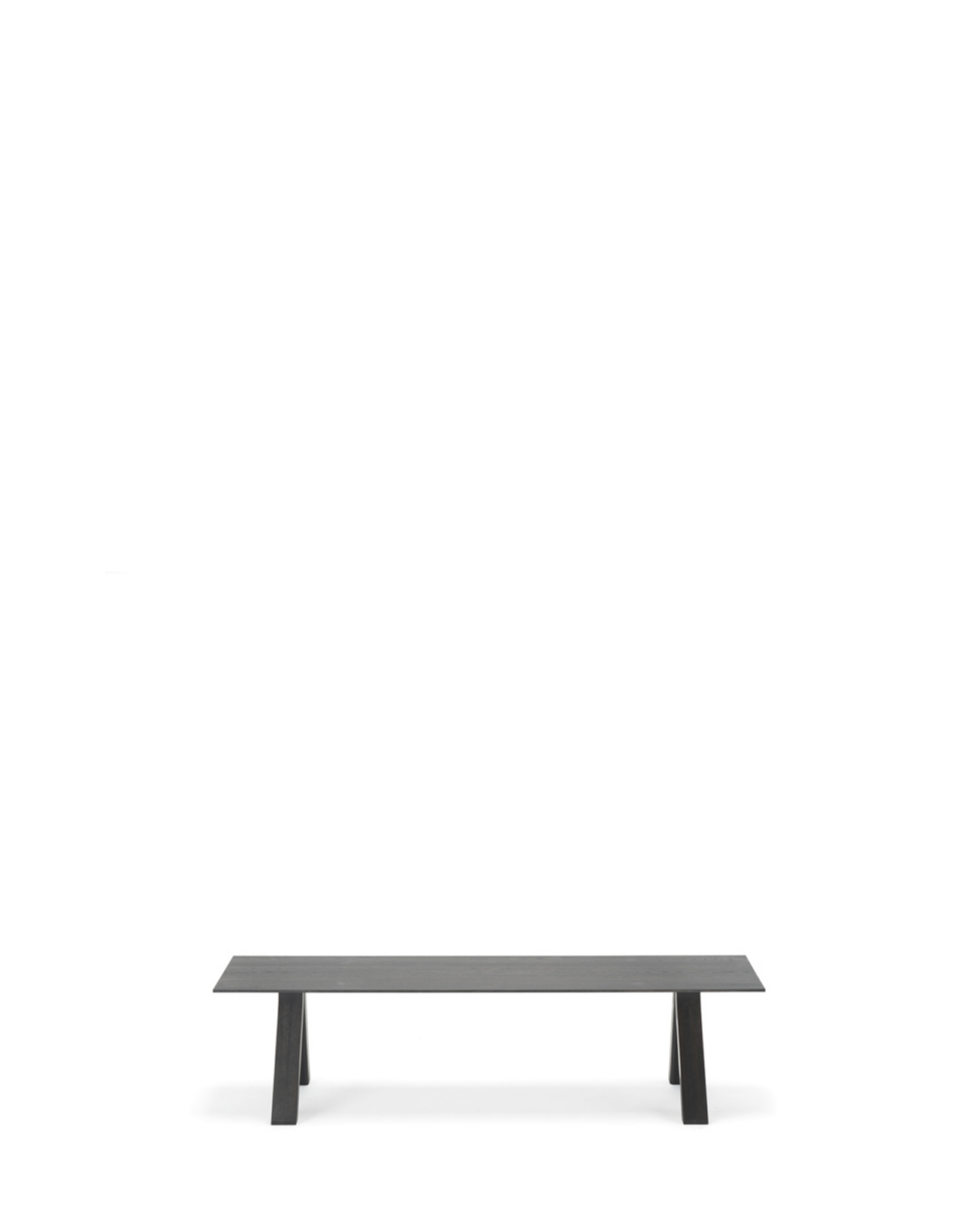 Karimoku New Standard Spectrum Bench 180 ม้านั่งไม้โอ๊คดีไซน์มินิมอลสำหรับโต๊ะ Spectrum ออกแบบโดย Geckeler Michels