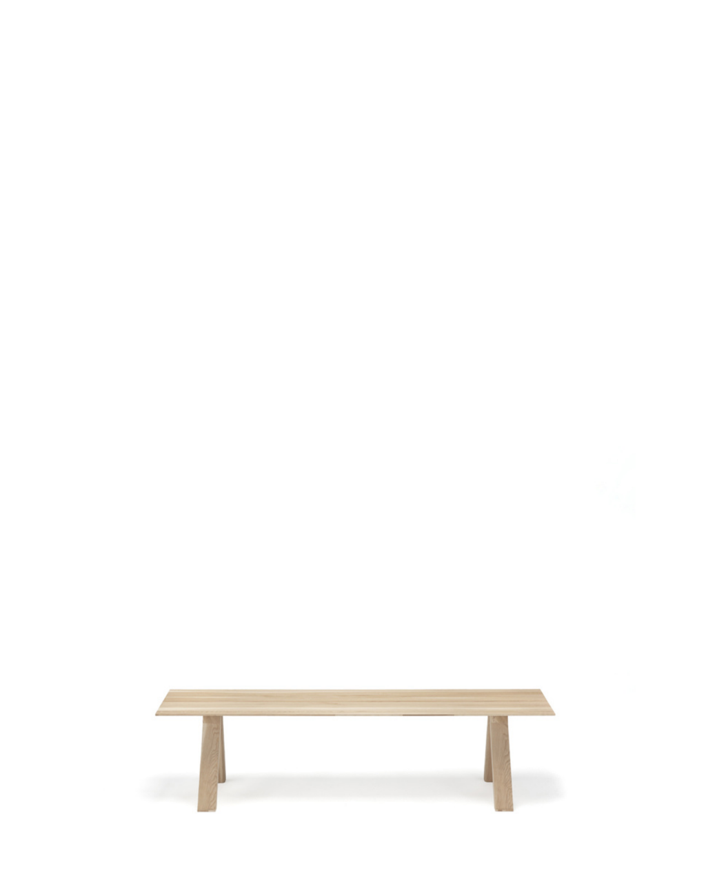 Karimoku New Standard Spectrum Bench 180 ม้านั่งไม้โอ๊คดีไซน์มินิมอลสำหรับโต๊ะ Spectrum ออกแบบโดย Geckeler Michels
