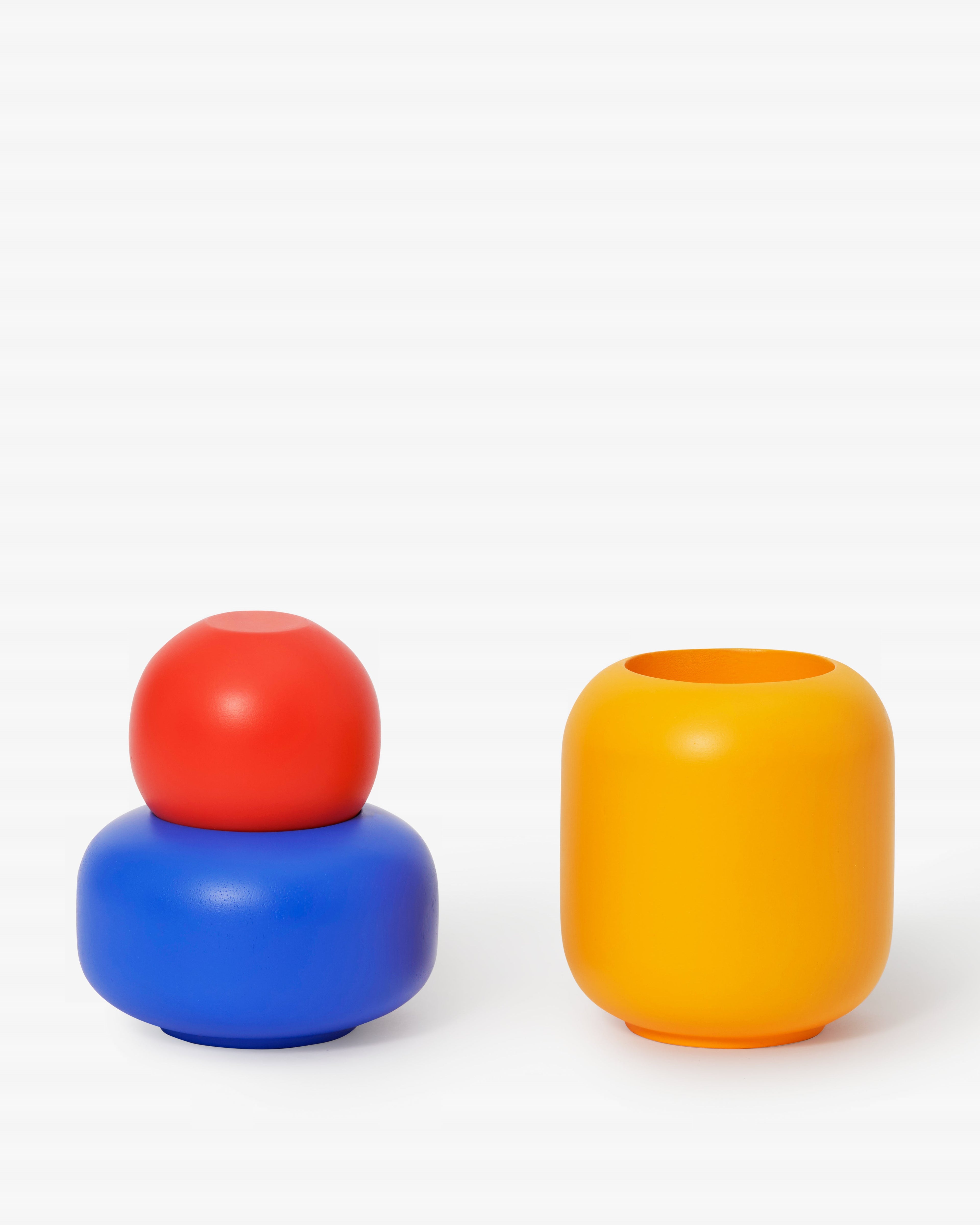 Areaware Stack Containers by Hannah Bigeleisen, stackable wooden boxes in warm, playful colors curated by Old Pine Trees. ชุดกล่องซ้อนจาก Areaware ผลงานของ Hannah Bigeleisen สีสันเรียบแต่สนุก คัดสรรโดย Old Pine Trees