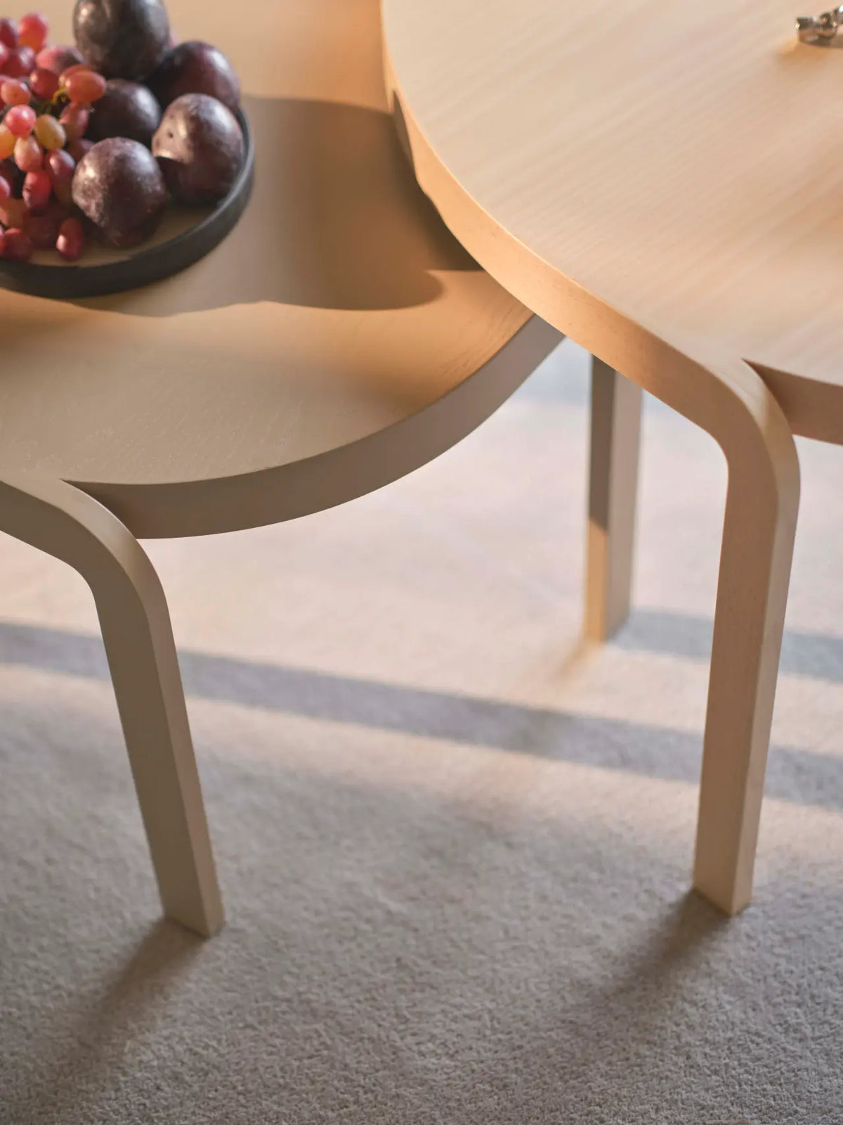Spin Lounge Table