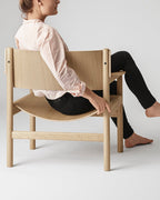 เก้าอี้ Soft Lounge Chair จาก TAKT แบรนด์เฟอร์นิเจอร์เดนมาร์ก ทำจากไม้โอ๊กแท้ พนักพิงและเบาะโค้งนุ่มออกแบบให้รับกับสรีระ ดีไซน์โดย Thomas Bentzen ด้วยเส้นสายเรียบง่ายและอ่อนโยนตามแบบเดนมาร์ก เผยโครงสร้างอย่างซื่อสัตย์ ผสมความเบาและความมั่นคงได้อย่างลงตัว มอบทั้งความสบายและความงามที่ยั่งยืน จัดจำหน่ายโดย Old Pine Trees