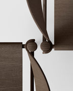 เก้าอี้ Soft Chair จาก TAKT แบรนด์เฟอร์นิเจอร์เดนมาร์ก ออกแบบโดย Thomas Bentzen ให้ผสมผสานความเรียบง่ายและความสบายในแบบสแกนดิเนเวีย เส้นสายโค้งนุ่มรับกับสรีระอย่างเป็นธรรมชาติ เผยโครงสร้างไม้โอ๊กแท้อย่างซื่อสัตย์ สะท้อนความงามของงานฝีมือและการออกแบบที่ยั่งยืน มอบทั้งความสบาย ความสมดุล และความงามที่ใช้งานได้จริง จัดจำหน่ายโดย Old Pine Trees