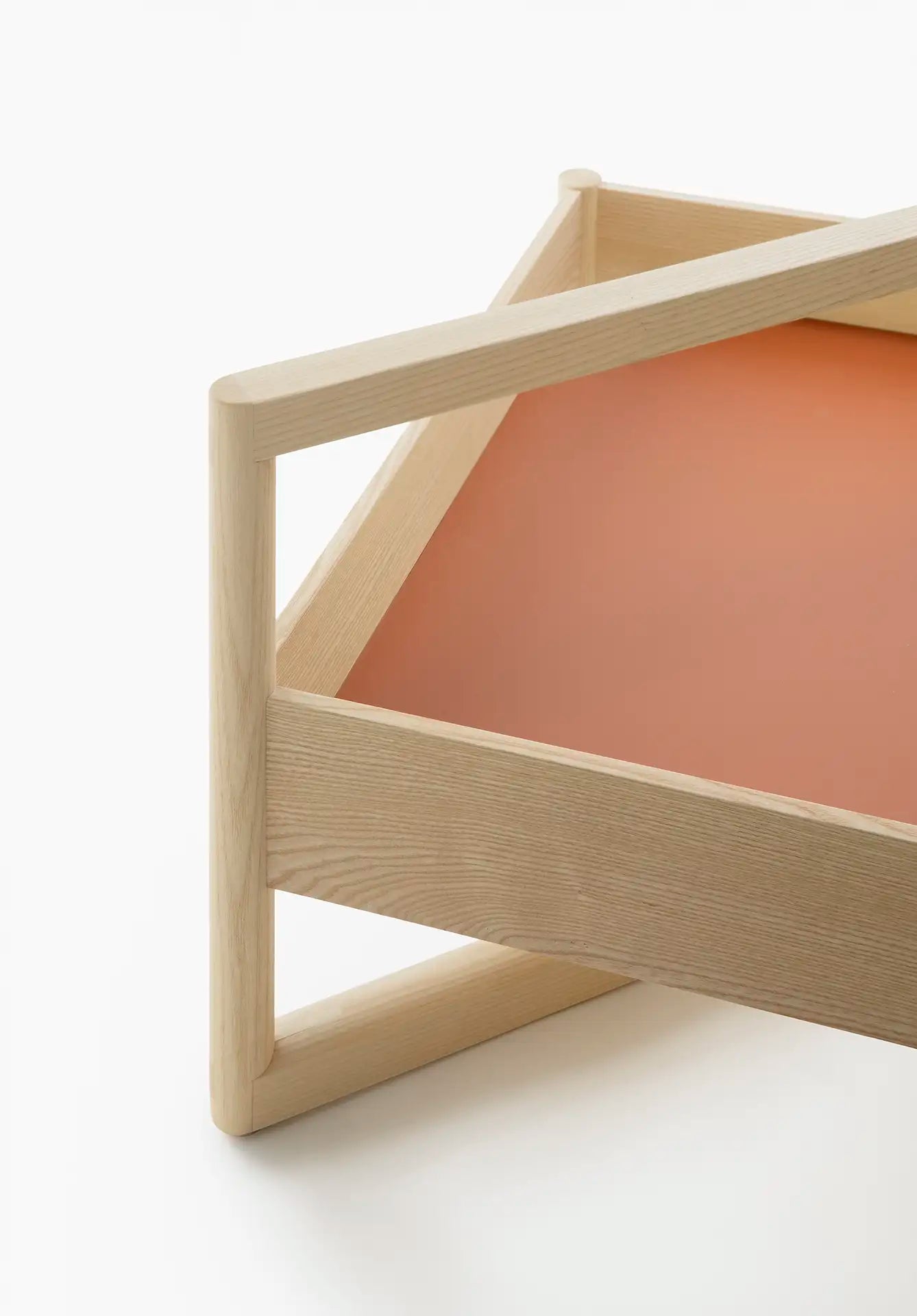 Taso Tray Table