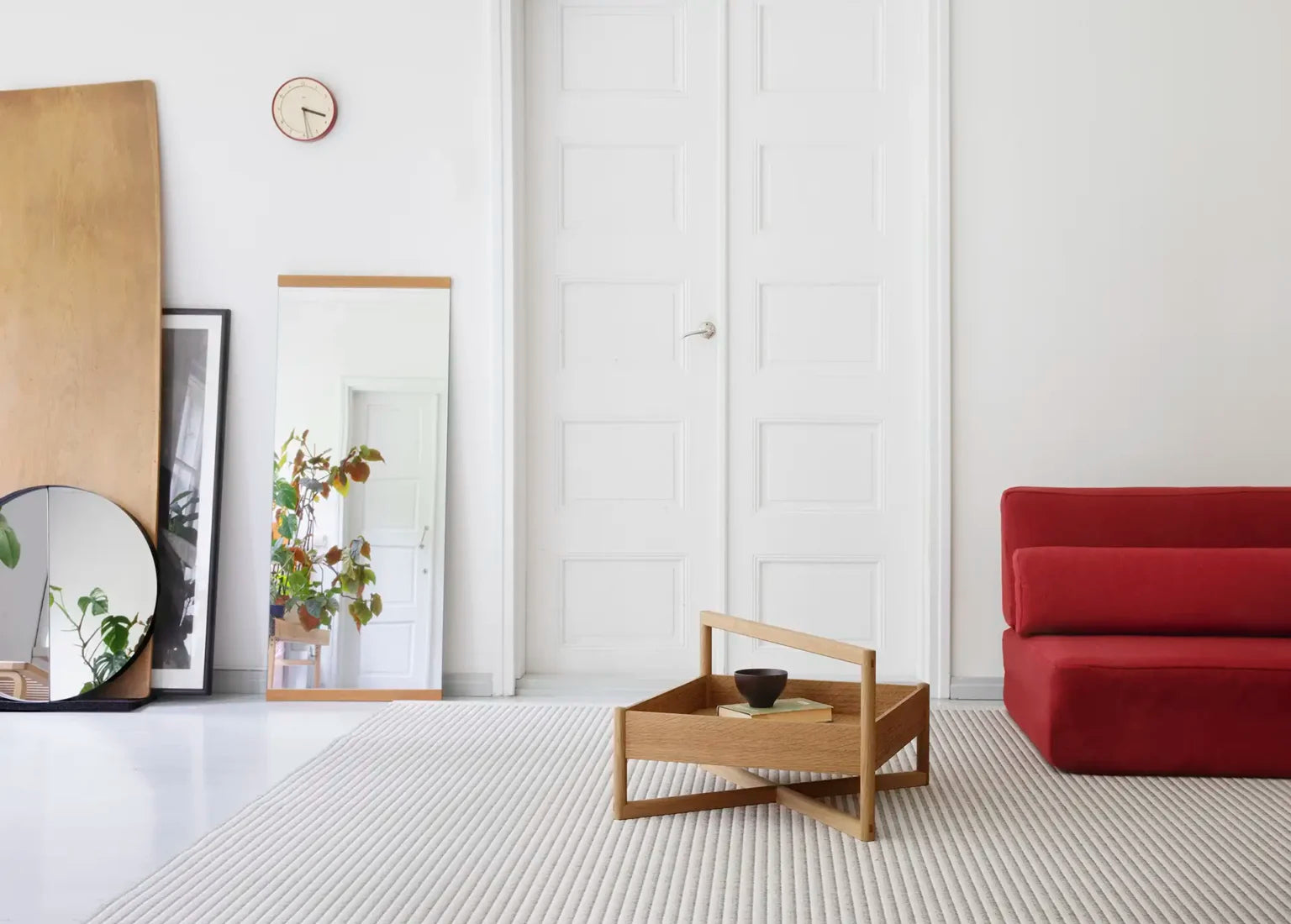 Taso Tray Table
