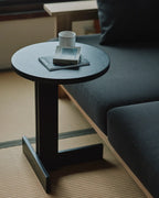Ishinomaki Laboratory Tonbo Table โต๊ะข้างไม้ โครงสร้าง T-shaped frame ออกแบบโดย Keiji Ashizawa