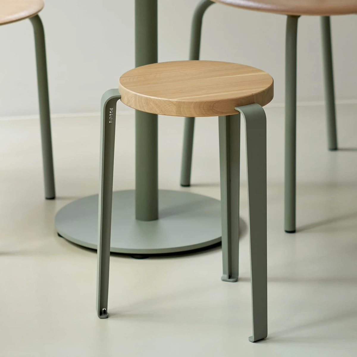 Lou Stool