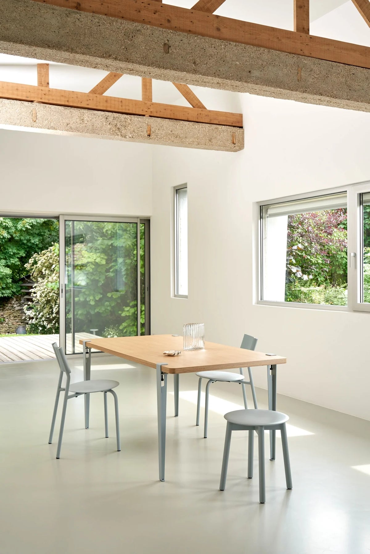 TIPTOE Dining Table