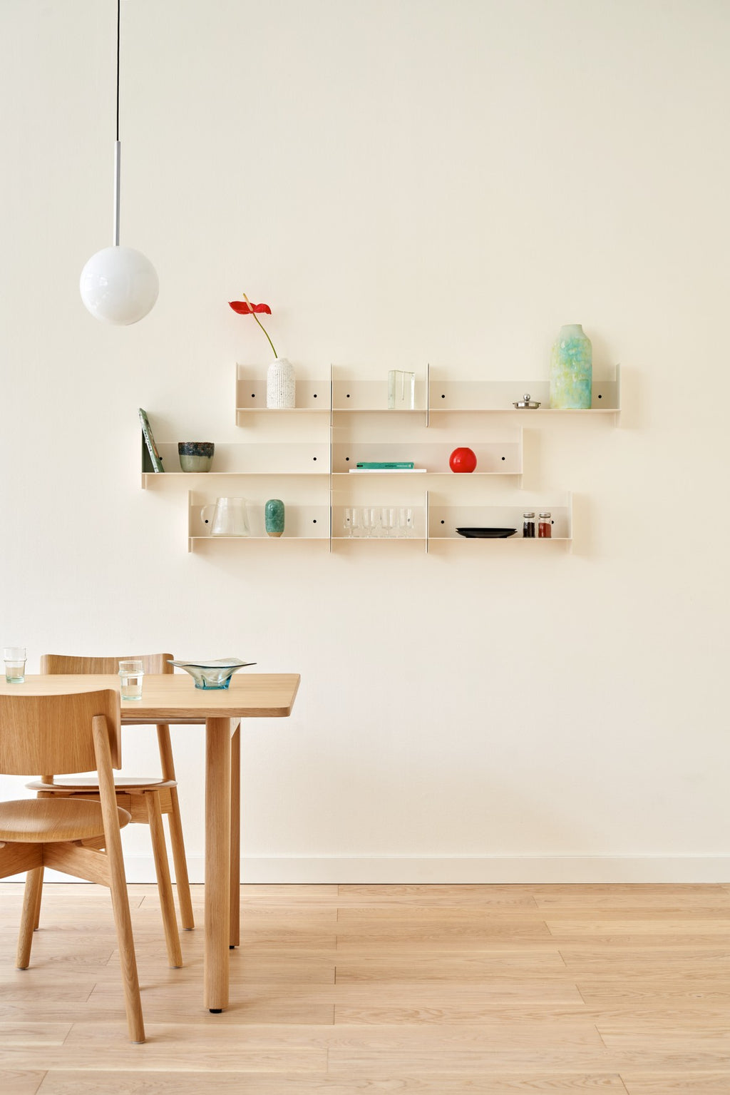 Pli Wall Shelf