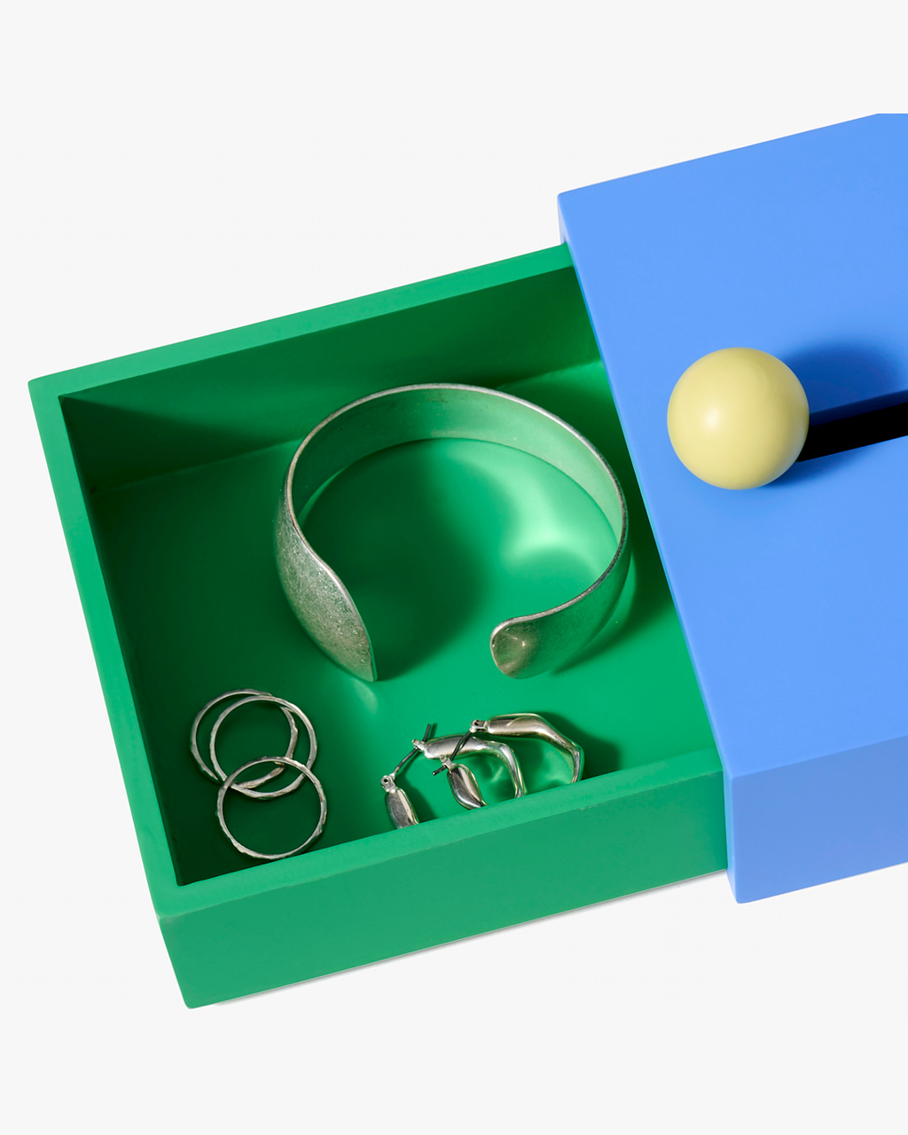 Areaware Cache Box by Kenyon Yeh, minimalist wooden box in warm, playful colors curated by Old Pine Trees for everyday spaces. กล่องเก็บของดีไซน์มินิมอลจาก Areaware ผลงานของ Kenyon Yeh สีสันเรียบแต่สนุก คัดสรรโดย Old Pine Trees