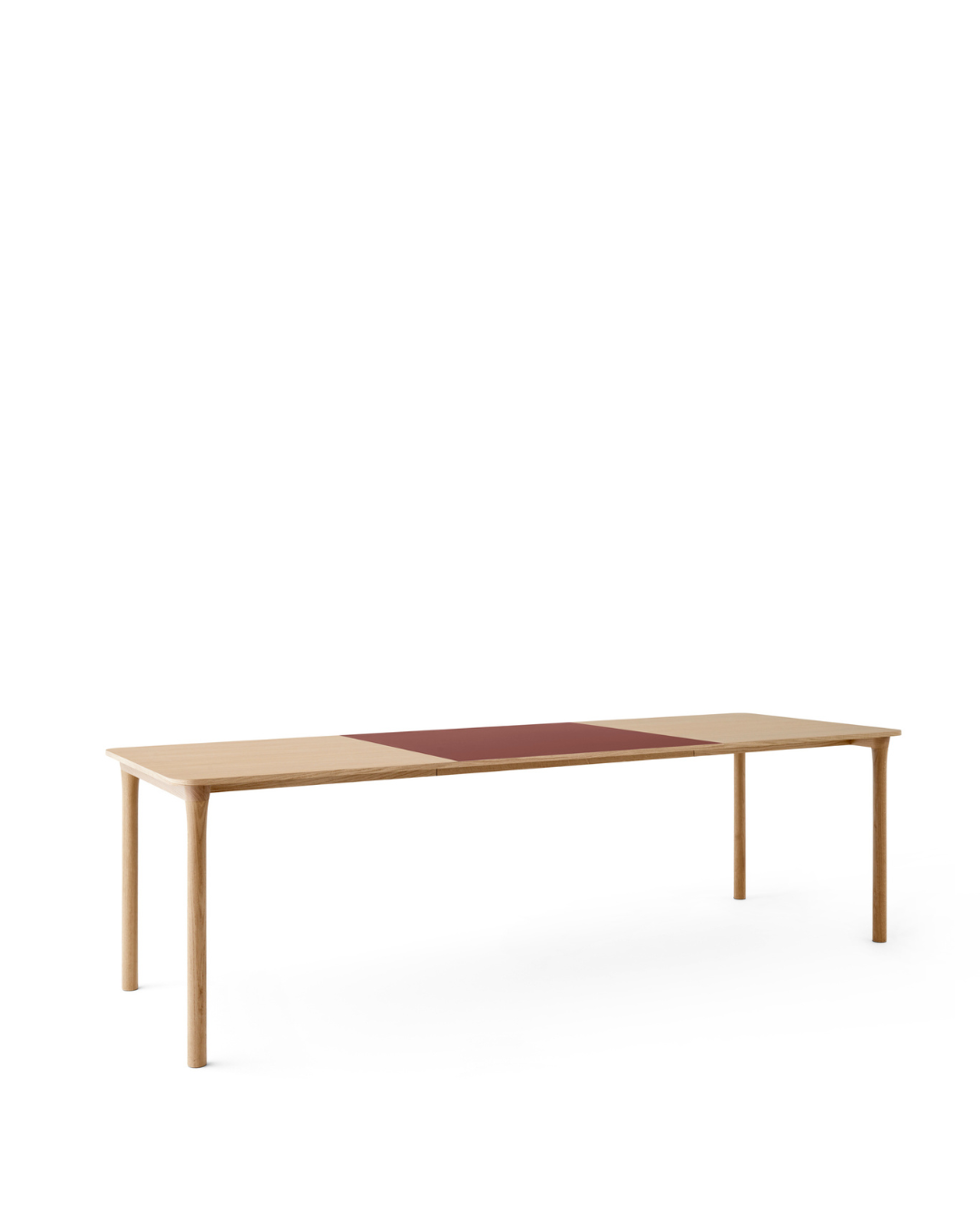 โต๊ะ Arc Dining Table จาก TAKTออกแบบโดย Depping & Jørgensen แบรนด์เฟอร์นิเจอร์เดนมาร์ก TAKT ผสานความเรียบง่ายแบบสแกนดิเนเวียกับฟังก์ชันที่ใช้งานได้จริง ผลิตจากไม้โอ๊กและไม้บีชแท้รับรอง FSC® พื้นโต๊ะวีเนียร์เคลือบแลกเกอร์ด้าน มีให้เลือกทั้งสีธรรมชาติ Deep Red, Light Grey, และ Black Nano พร้อมระบบขยายขนาดซ่อนในโครงไม้
ออกแบบตามแนวคิด Eco System Design Principles ถอดและซ่อมได้ทุกชิ้นส่วน ลดของเสียและยืดอายุการใช้งาน จัดส่งแบบ Flat-pack พร้อมรับรองมาตรฐาน EU Ecolabel และ FSC® จัดจำหน่ายโดย Old Pine Trees