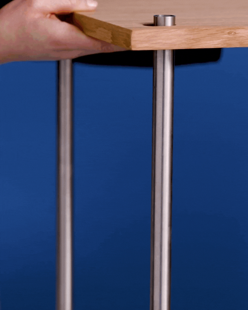 ชั้นวางของจาก MOEBE ดีไซน์เรียบง่ายแบบสแกนดิเนเวีย
ปรับเปลี่ยนได้ตามพื้นที่และการใช้งาน ผลิตจากไม้โอ๊กแท้และเหล็กเคลือบสีพาวเดอร์
สะท้อนแนวคิดของ Old Pine Trees เรื่องความงามที่ใช้งานได้จริงและอยู่กับเราได้นาน