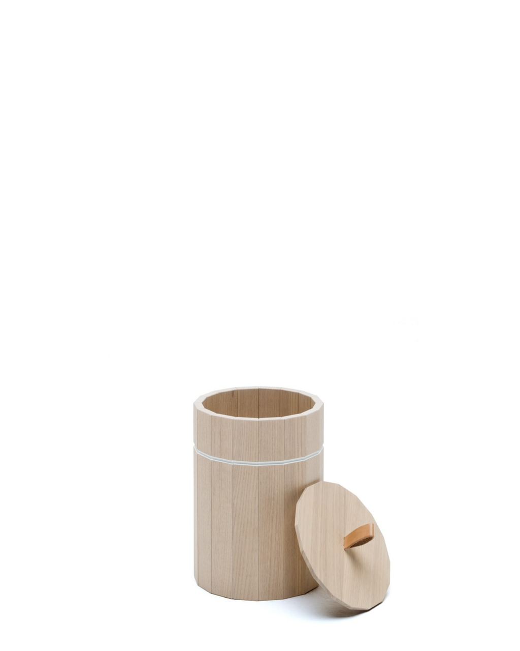 Colour Bin Medium Chestnut / White Line