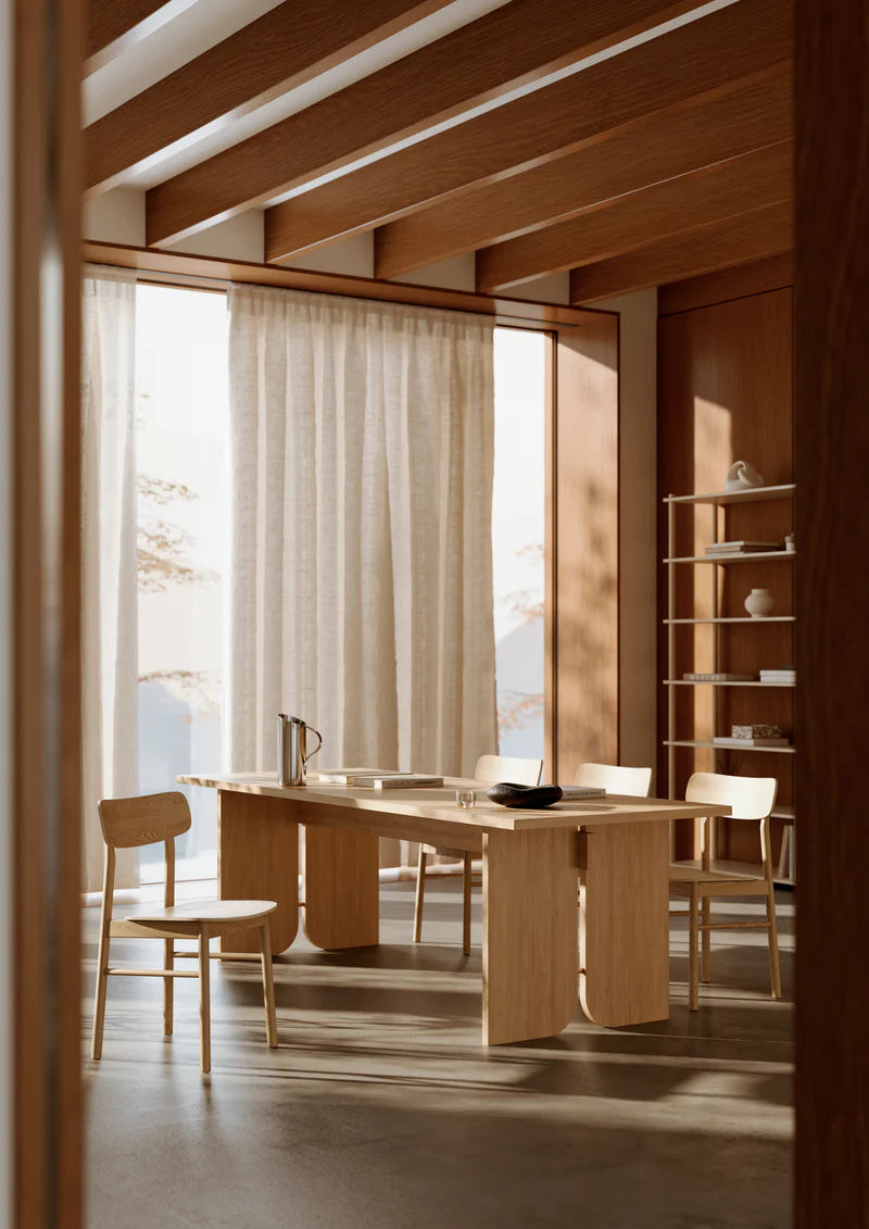 Kimono Dining Table โต๊ะรับประทานอาหารไม้ oak พร้อมรายละเอียด brass ออกแบบโดย Magnus Pettersen