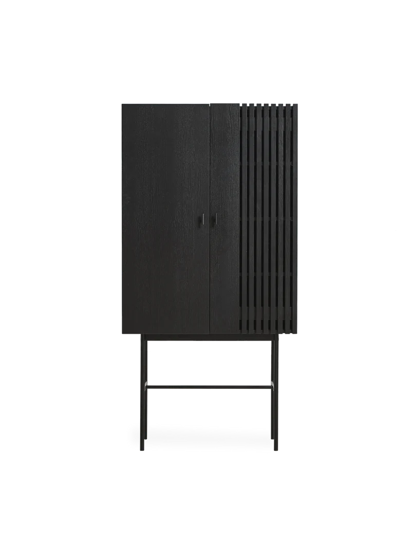 Array Highboard (80 cm) ตู้เก็บของไม้ oak veneer พร้อมขาโลหะสีดำ ออกแบบโดย Says Who