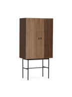 Array Highboard (80 cm) ตู้เก็บของไม้ oak veneer พร้อมขาโลหะสีดำ ออกแบบโดย Says Who