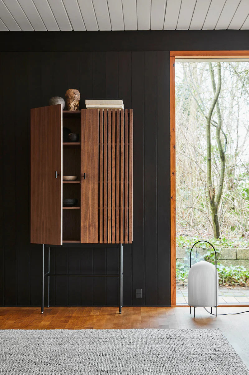 Array Highboard (80 cm) ตู้เก็บของไม้ oak veneer พร้อมขาโลหะสีดำ ออกแบบโดย Says Who