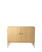 FDB Møbler A232 Sideboard ตู้เก็บของไม้โอ๊คดีไซน์สแกนดิเนเวียนพร้อมรายละเอียดทองเหลือง ออกแบบโดย Børge Mogensen