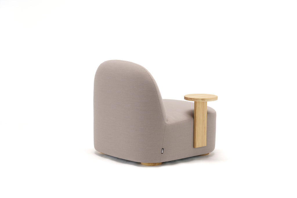 Karimoku New Standard Polar Lounge Chair L with Side Table Right เก้าอี้เลานจ์เบาะบุผ้าพร้อมโต๊ะข้างไม้โอ๊ค ออกแบบโดย Moritz Schlatter