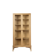 FDB Møbler A90 Boderne Display Cabinet ตู้โชว์ไม้โอ๊คพร้อมบานกระจกดีไซน์สแกนดิเนเวียน ออกแบบโดย Rasmus Appel