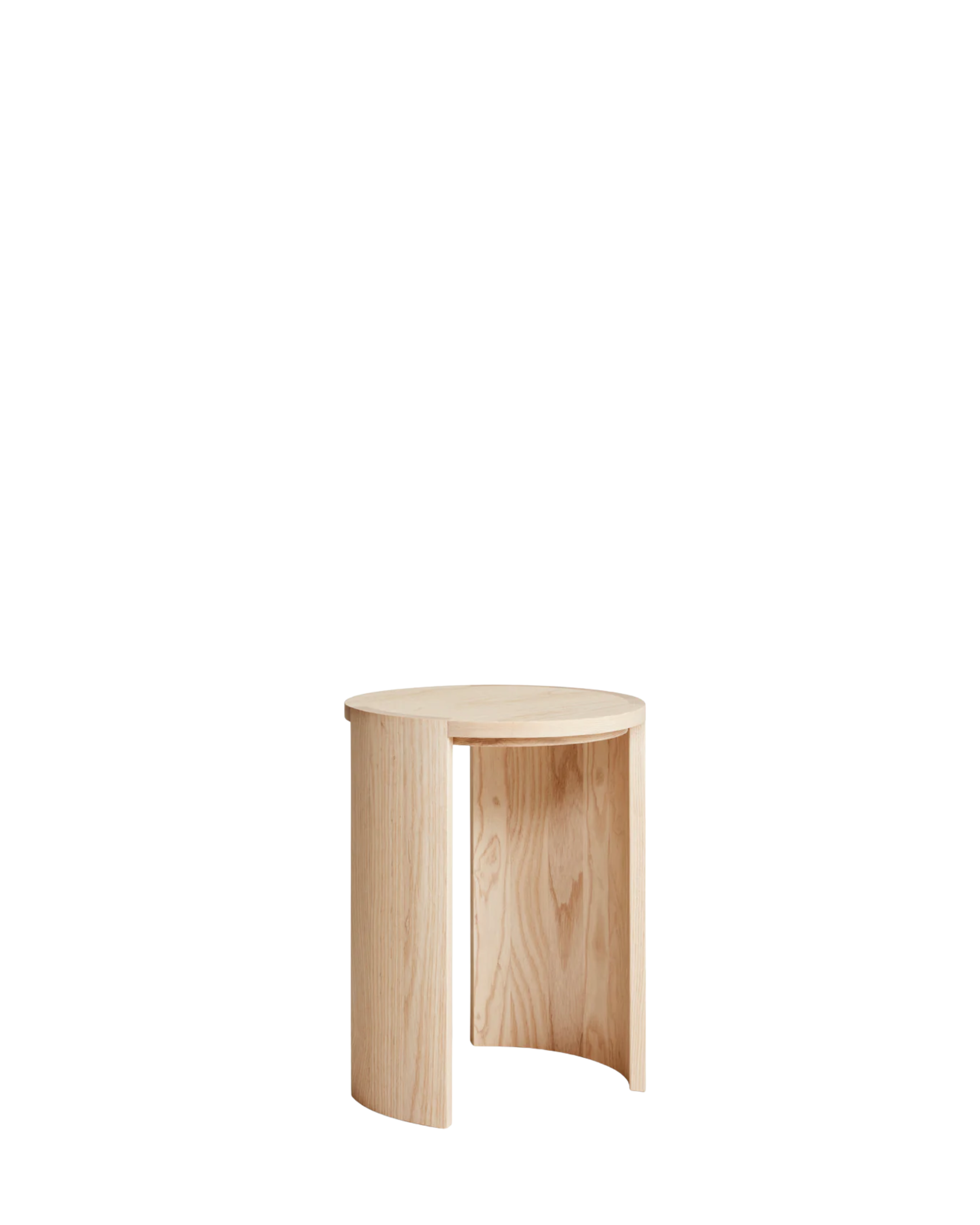 Made by Choice AIRISTO Side Table / Stool เฟอร์นิเจอร์ multifunctional ไม้ ash พร้อม asymmetric foot structure ออกแบบโดย Joanna Laajisto