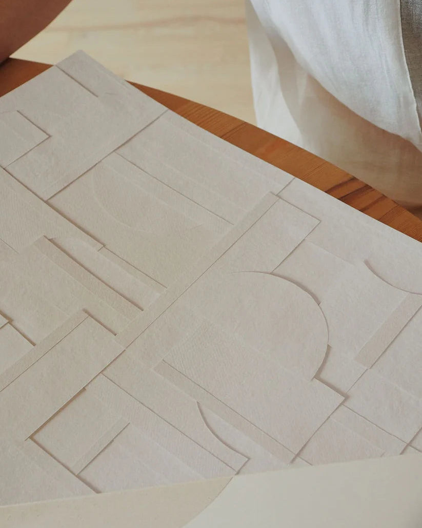 โปสเตอร์ศิลปะ Realism No. 44 จาก Atelier CPH ลวดลายเส้นแนวตั้งและแนวนอน โทนสีขาว เรียบสงบ สไตล์มินิมอลสแกนดิเนเวีย