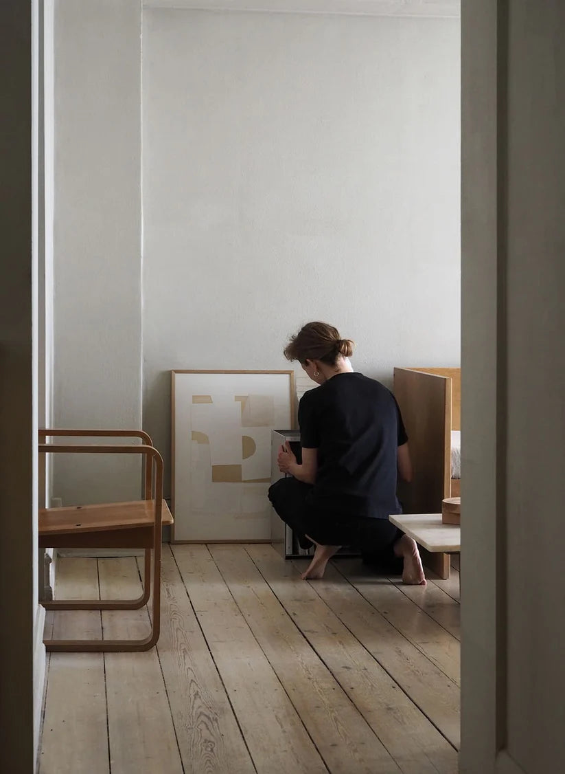 โปสเตอร์ศิลปะ Balance No. 121 จาก Atelier CPH คอลลาจรูปทรงเรขาคณิตจากกระดาษโทนขาว ให้ความรู้สึกเรียบง่าย สงบ และสมดุล