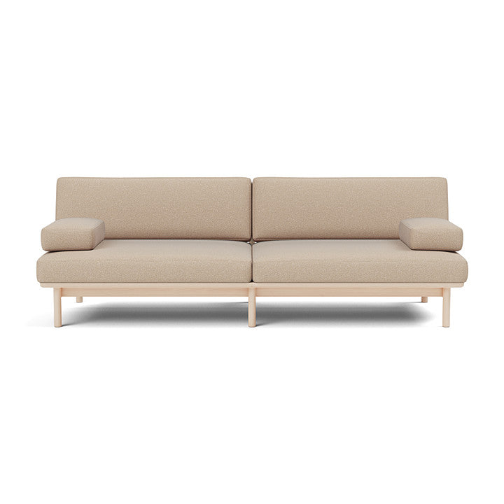 โซฟา Spoke Sofa จาก TAKT แบรนด์เฟอร์นิเจอร์ร่วมสมัยจากเดนมาร์ก ออกแบบโดยสตูดิโอ Anderssen & Voll เพื่อสร้างโซฟาที่ทั้งงดงาม เรียบง่าย และยั่งยืน โครงสร้างไม้โอ๊กแท้ที่ผ่านการรับรอง FSC® ผสมผสานกับเบาะผ้า 100% จาก Kvadrat ทุกส่วนถอดประกอบและซ่อมได้ตามแนวคิด Perpetual Sustainable Design เพื่อยืดอายุการใช้งานและลดของเสีย ดีไซน์แบบสแกนดิเนเวียเผยโครงสร้างอย่างซื่อสัตย์และให้ความรู้สึกอบอุ่น เหมาะกับการใช้งานในทุกพื้นที่ของบ้าน จัดจำหน่ายโดย Old Pine Trees