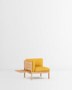 โซฟาโมดูลาร์จาก MOEBE ดีไซน์เรียบง่ายแบบสแกนดิเนเวีย ปรับเปลี่ยนได้ตามพื้นที่และการใช้ชีวิต ผลิตจากไม้โอ๊กแท้และผ้า Kvadrat สะท้อนแนวคิดของ Old Pine Trees เรื่องความงามที่ใช้งานได้จริงและอยู่กับเราได้นาน