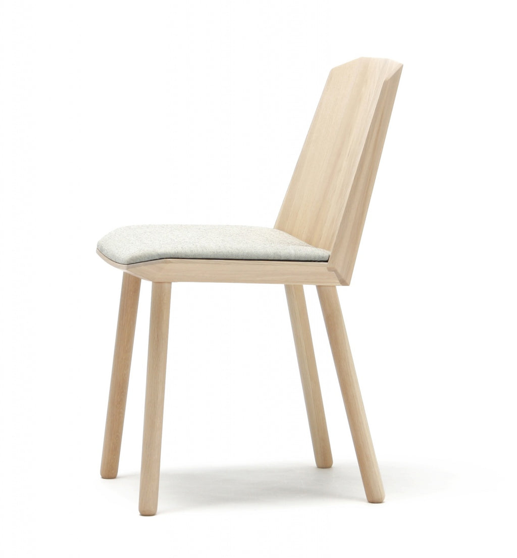 Karimoku New Standard Colour Wood Sidechair เก้าอี้ไม้โอ๊คดีไซน์กราฟิก ออกแบบโดย Scholten & Baijings