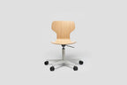 Very Good & Proper Dino Chair เก้าอี้โครงเหล็ก ที่นั่ง plywood ชิ้นเดียว รองรับการเคลื่อนไหว ออกแบบโดย John Tree