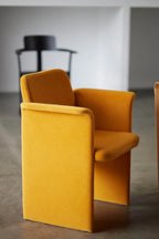 Very Good & Proper Quattro Chair เก้าอี้ upholstered โครง plywood แบบ 4 ชิ้นประกอบ ออกแบบโดย John Tree