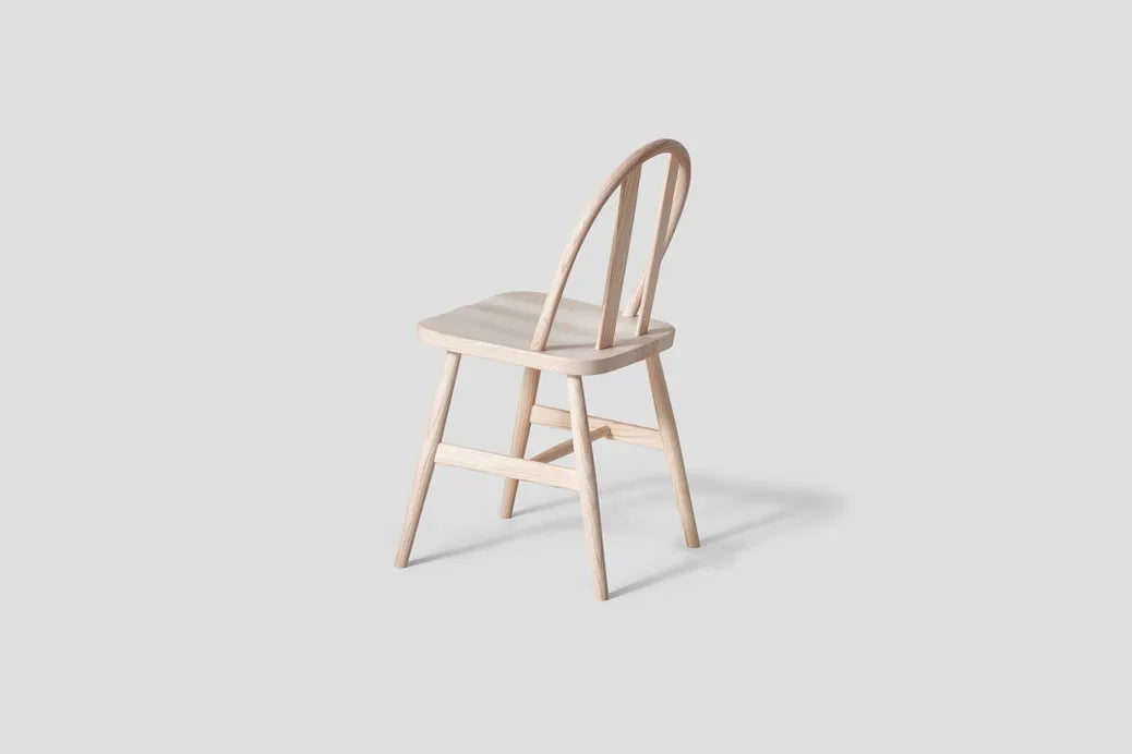 Very Good & Proper Bird Chair เก้าอี้ไม้ ash โครงสร้างแบบ Windsor ออกแบบโดย Michael Marriott