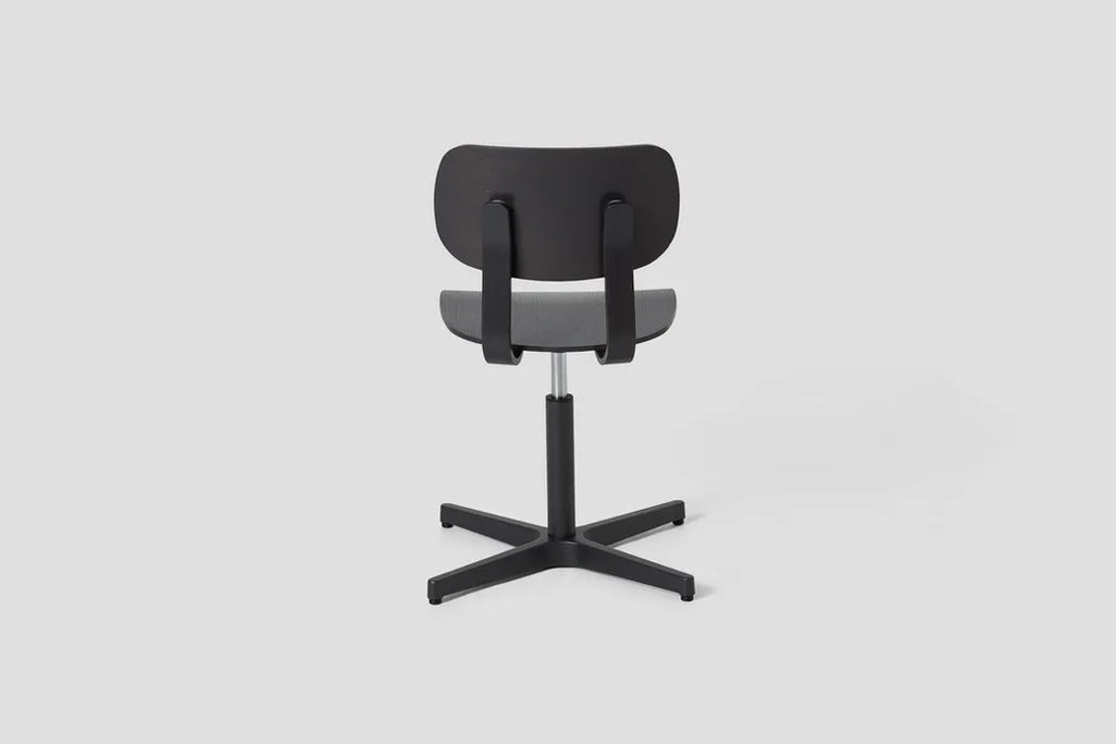 Very Good & Proper HD Chair เก้าอี้ทำงานโครงเหล็ก ที่นั่ง plywood พร้อมระบบยืดหยุ่น ออกแบบโดย John Tree