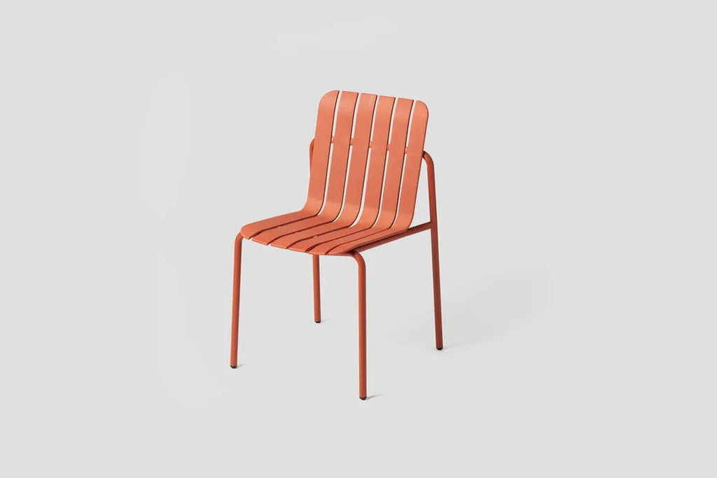 Very Good & Proper Latte Chair เก้าอี้ outdoor โครงเหล็ก ที่นั่ง biocomposite hemp และพลาสติกรีไซเคิล ออกแบบโดย AC/AL