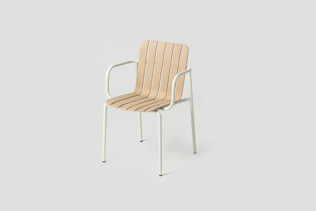 Very Good & Proper Latte Armchair เก้าอี้ outdoor มีที่วางแขน โครงเหล็ก ที่นั่ง biocomposite hemp และพลาสติกรีไซเคิล ออกแบบโดย AC/AL