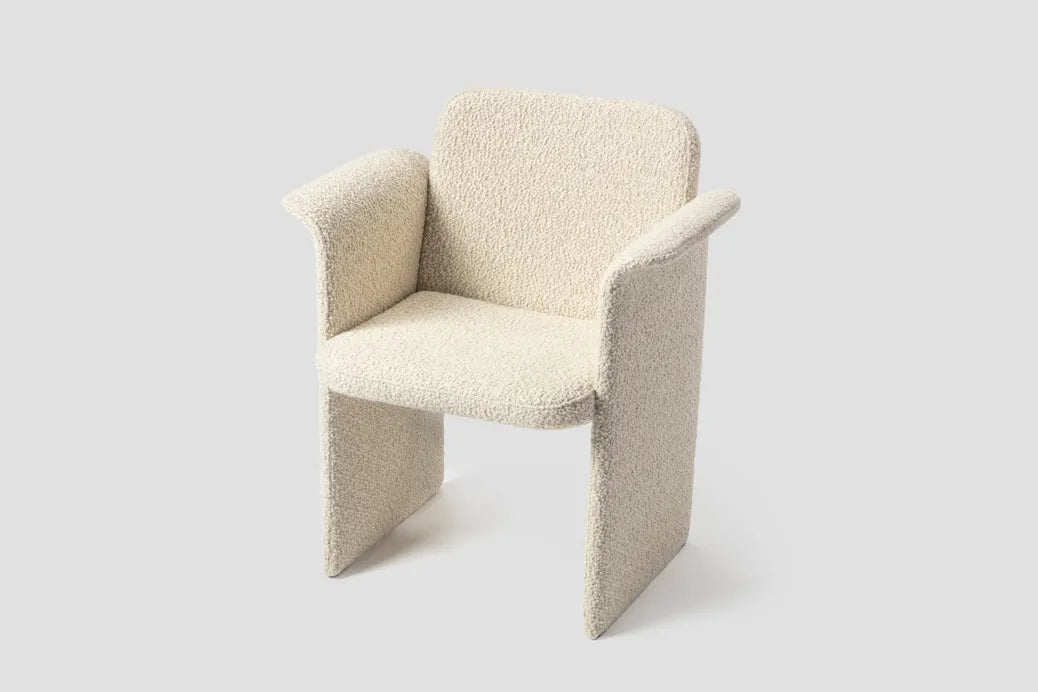 Very Good & Proper Quattro Chair เก้าอี้ upholstered โครง plywood แบบ 4 ชิ้นประกอบ ออกแบบโดย John Tree