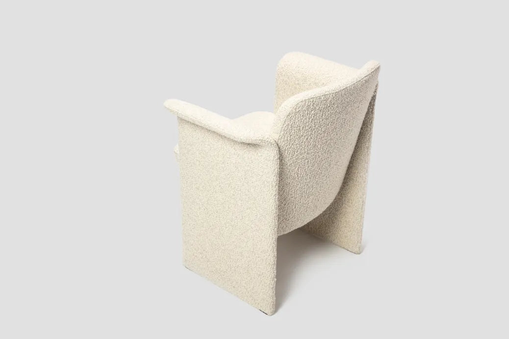 Very Good & Proper Quattro Chair เก้าอี้ upholstered โครง plywood แบบ 4 ชิ้นประกอบ ออกแบบโดย John Tree