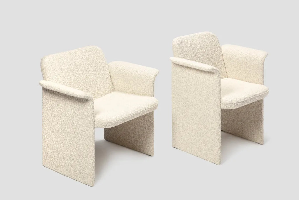 Very Good & Proper Quattro Chair เก้าอี้ upholstered โครง plywood แบบ 4 ชิ้นประกอบ ออกแบบโดย John Tree