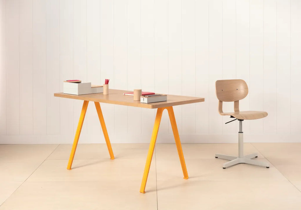 Very Good & Proper Canteen A-Frame Table โต๊ะทำงานขา aluminium ทรง A-frame หน้า linoleum หรือไม้ veneer ออกแบบโดย Team VG&P