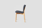 Very Good & Proper Pino Chair เก้าอี้ไม้โครง oak และที่นั่ง plywood ชิ้นเดียว ออกแบบโดย John Tree