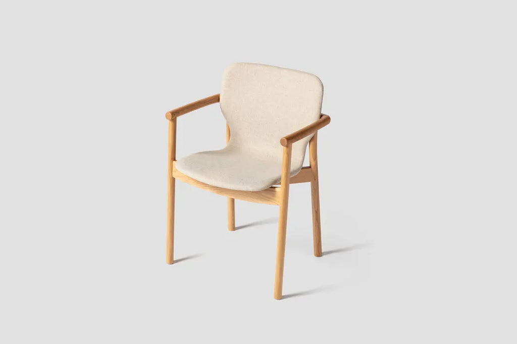 Very Good & Proper Pino Chair เก้าอี้ไม้โครง oak และที่นั่ง plywood ชิ้นเดียว ออกแบบโดย John Tree