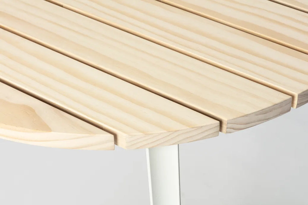 Very Good & Proper Canteen Outdoor Table โต๊ะไม้ Accoya สำหรับภายนอก โครงขา aluminium ออกแบบโดย Ed Carpenter และ André Klauser