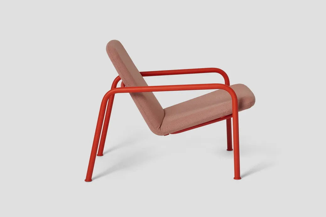 Very Good & Proper Oval Armchair เก้าอี้ lounge โครงเหล็กดัดชิ้นเดียว เบาะบุผ้า ออกแบบโดย Ed Carpenter และ André Klauser